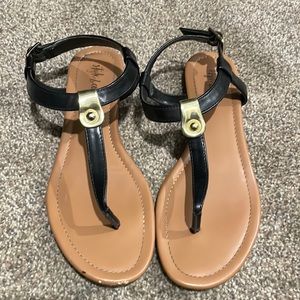 Black sandals size 7